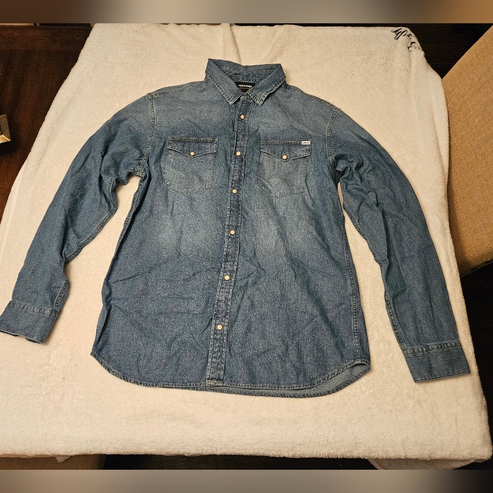Jack and Jones Men's shirt